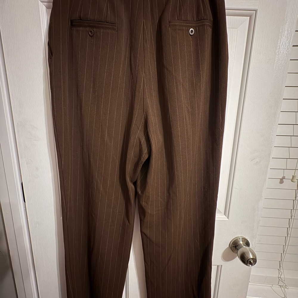 Liz Claiborne Women’s Brown Pinstripe Dress Pants, size 10 - Picture 3 of 3